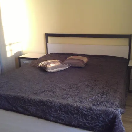 Tatiana Pines Apartment *