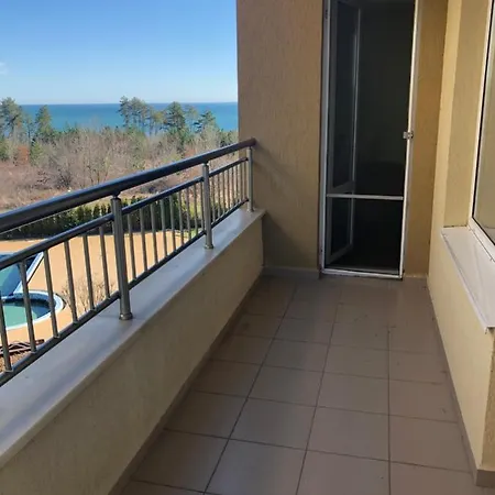 Tatiana Pines Apartman