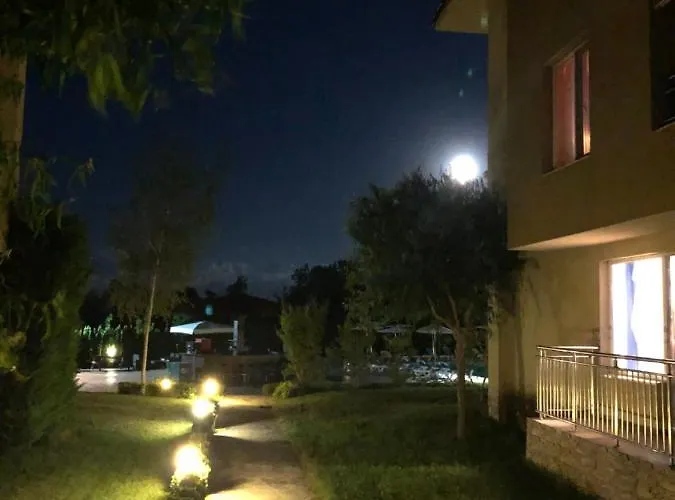 Tatiana Pines Apartment Obzor